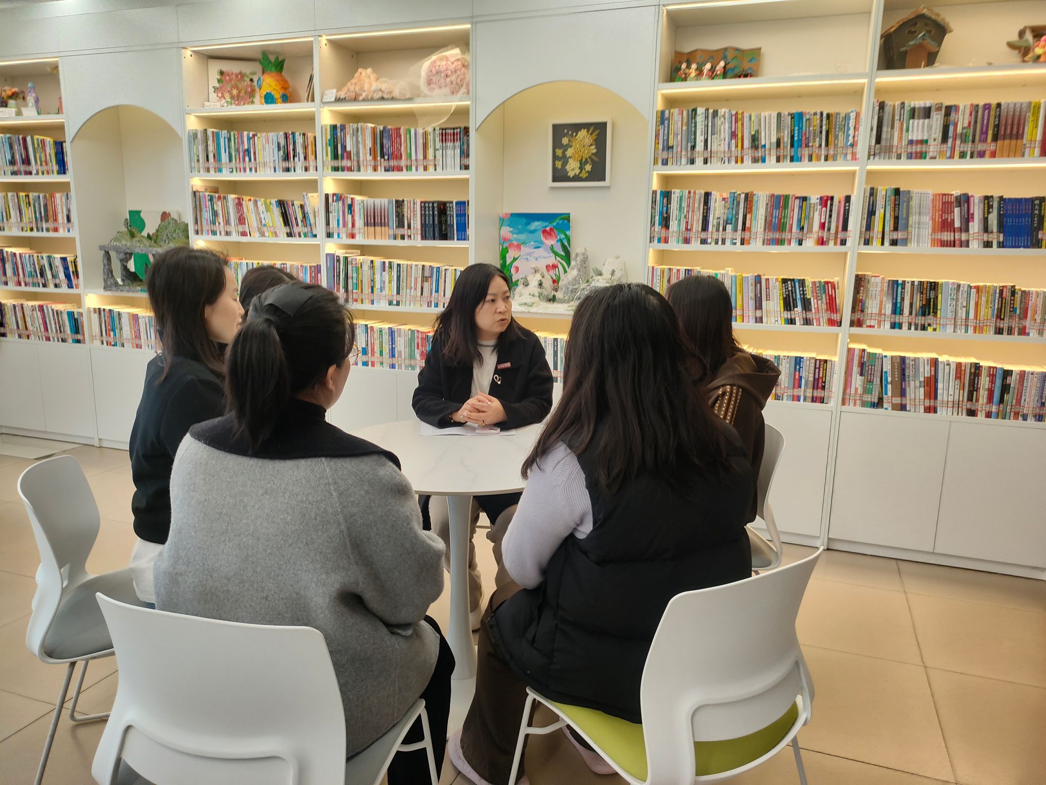 暖心走访进公寓，护航青春伴成长——我校心理健康教育与咨询中心开展一站式社区走访活动纪实